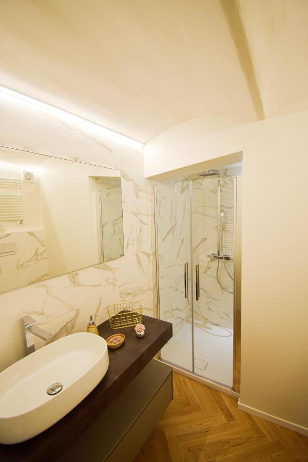 Sibilla Suite Apartment - Via Piella 14 بولونيا المظهر الخارجي الصورة
