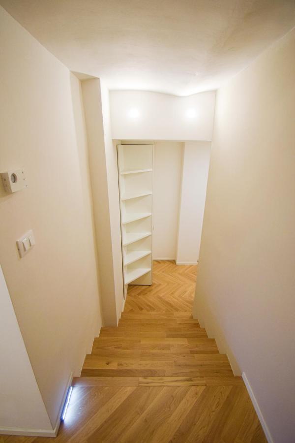 Sibilla Suite Apartment - Via Piella 14 بولونيا المظهر الخارجي الصورة