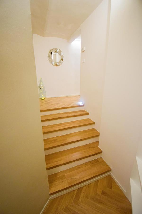 Sibilla Suite Apartment - Via Piella 14 بولونيا المظهر الخارجي الصورة